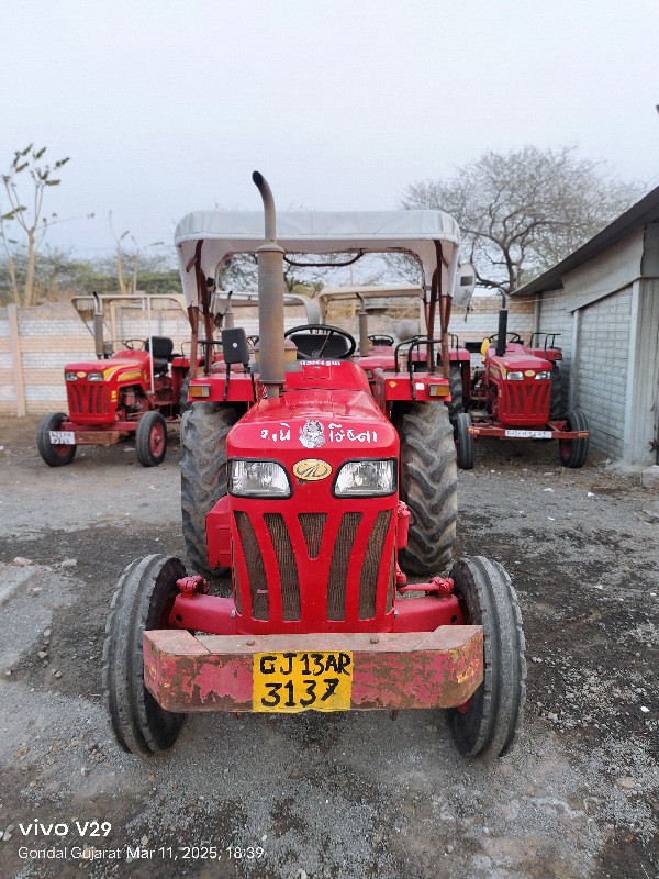 Mahindra 275Di...