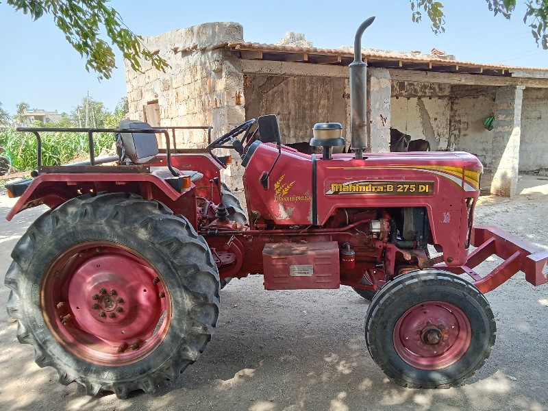 Mahindra 275