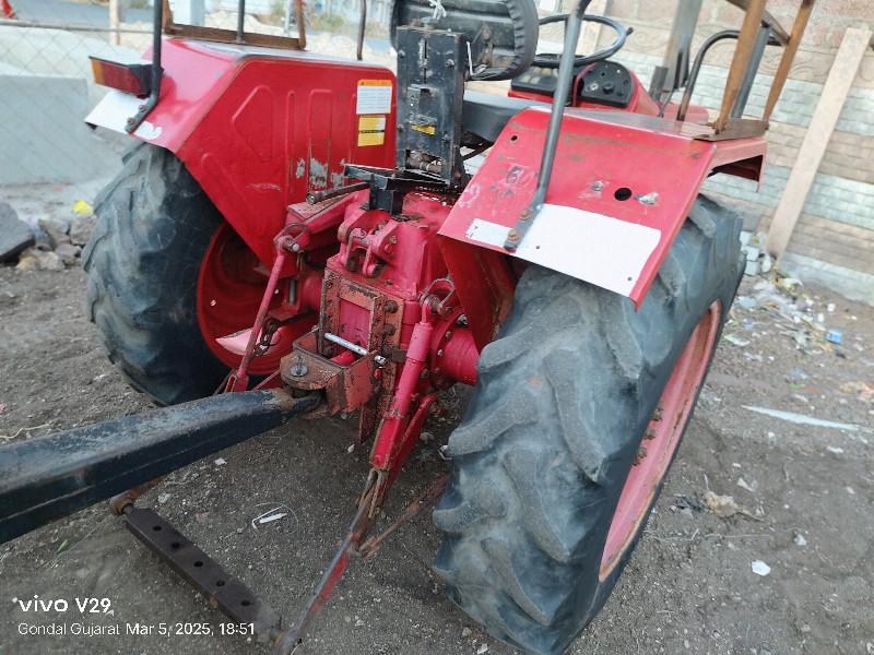 Mahindra 275Di...