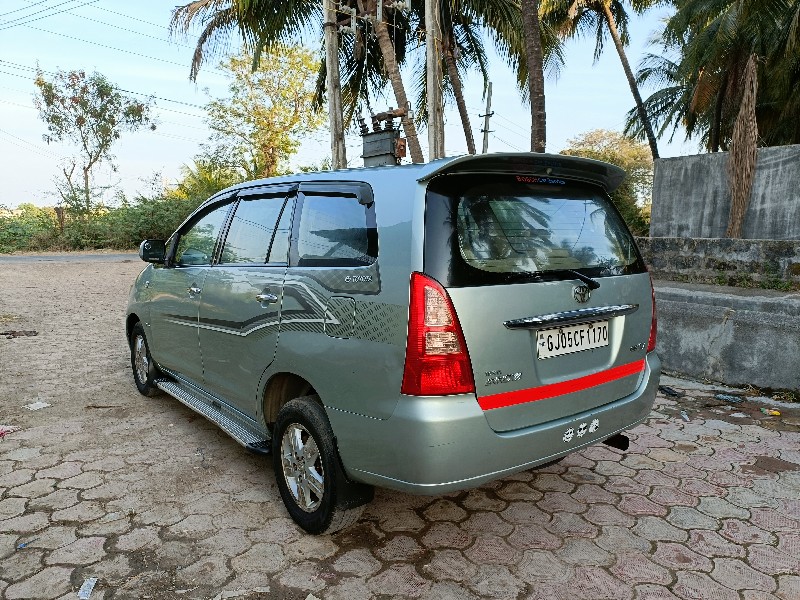 INNOVA 2.5V