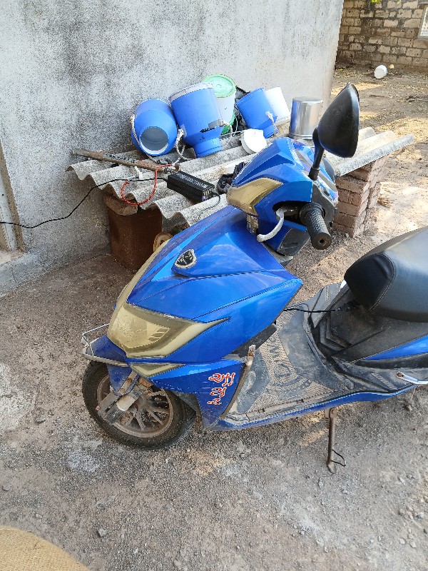 ગાડી વેચવાનીછે