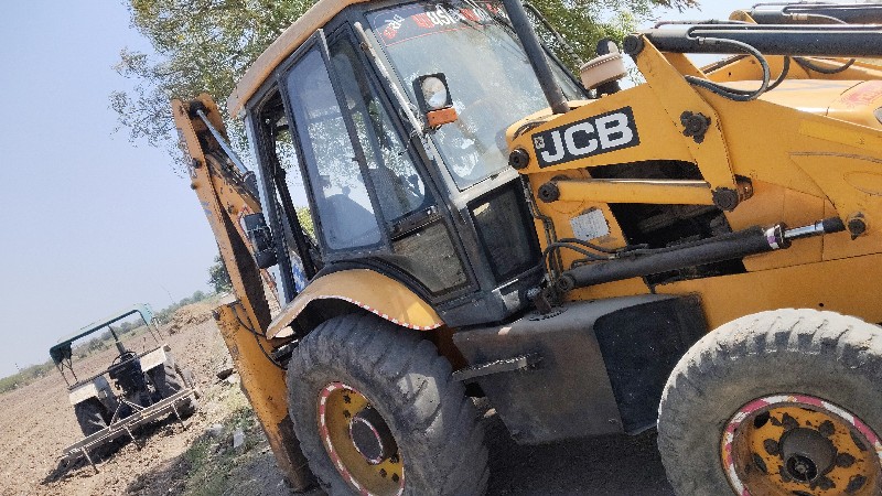 JCB 3DX model 9...