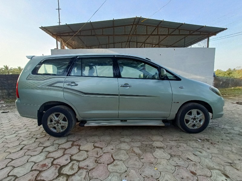 INNOVA 2.5V