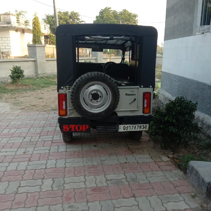 Mahendra jeep