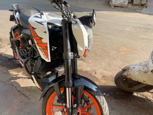 Ktm duke 200
20...