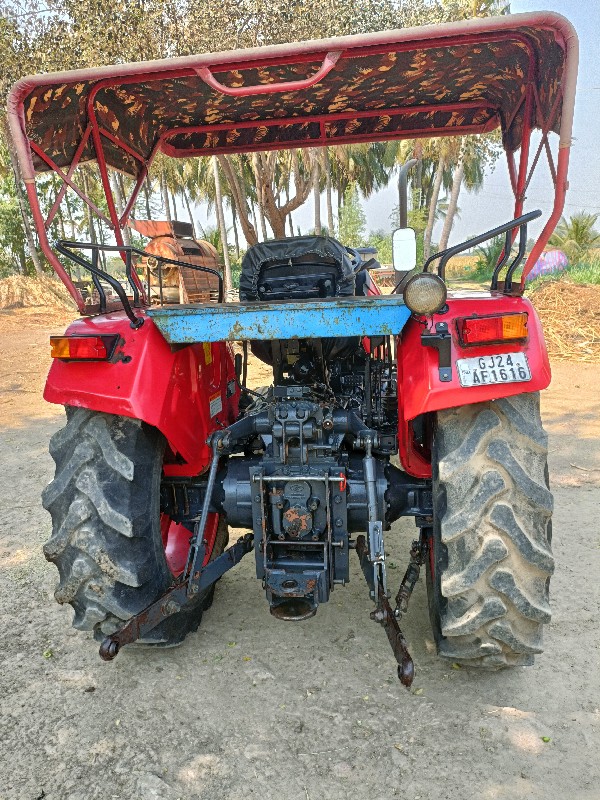 Mahindra Yuvo 4...