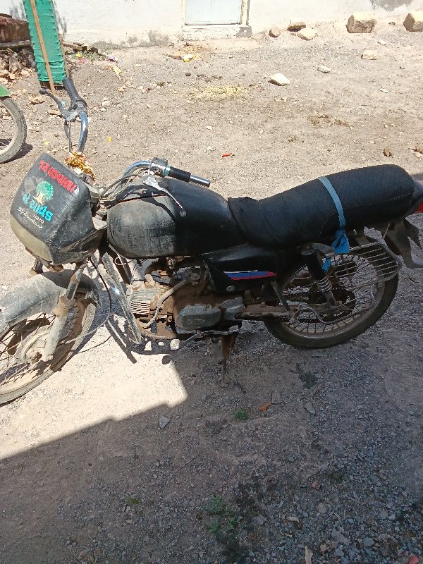 સ્પ્લેન્ડર ગાડી