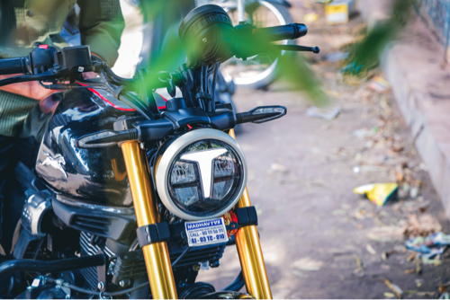 TVS RONIN Black...