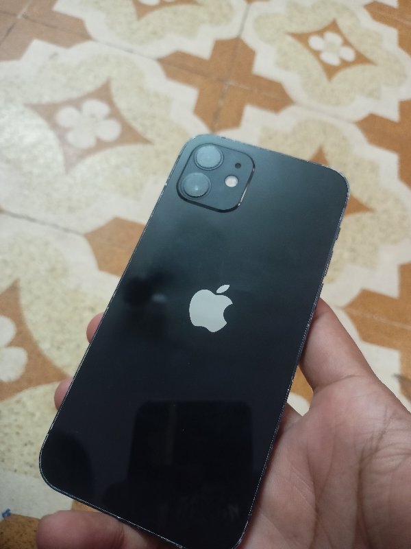 iPhone 12