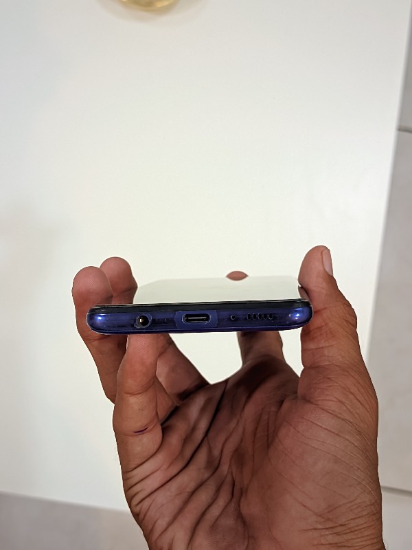 મોબાઈલ વેચવાનો...