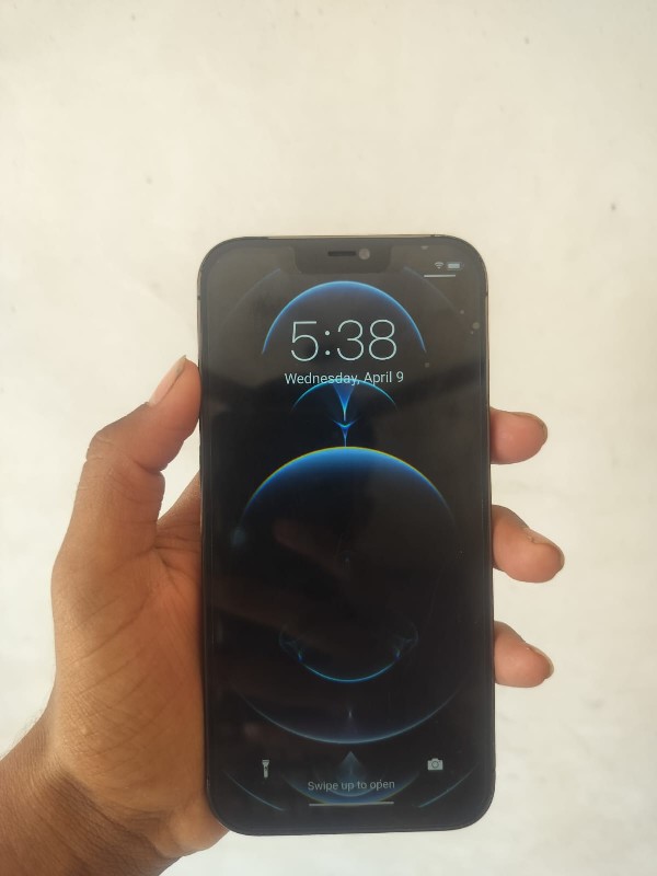 iPhone 12 pro m...