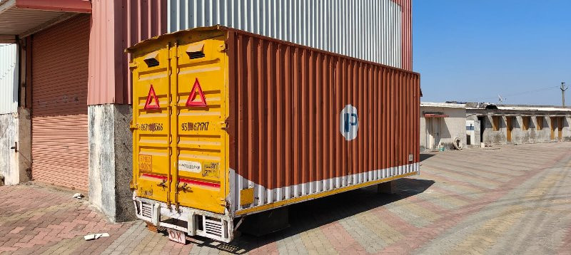 container 19×7....