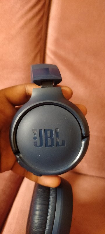 JBL Tune 520 BT...