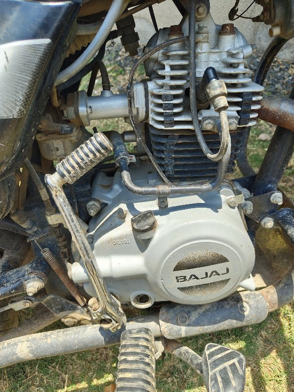 Bajaj ct 100