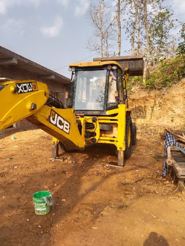 jcb