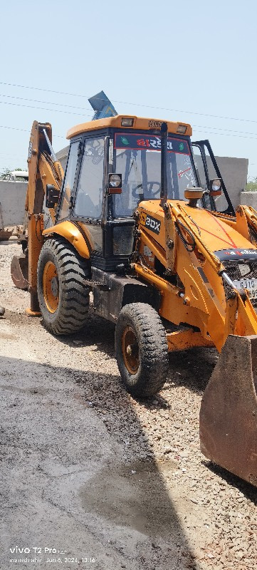 jcb 3DX 
2007 m...