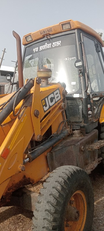 JCB