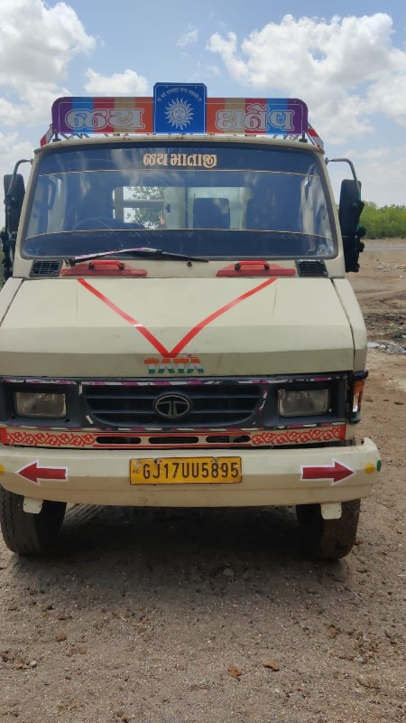 Tata 407