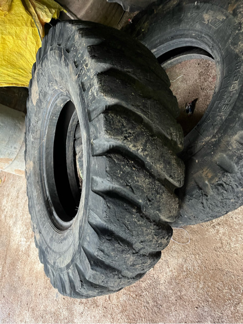 Jcb single tyre...