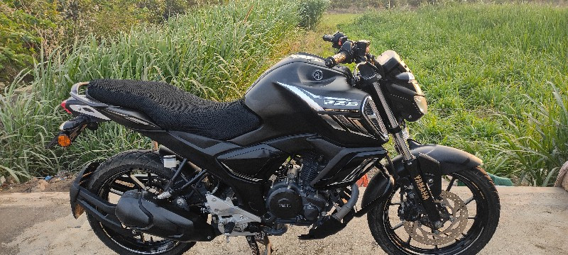 Yamaha FZS V3