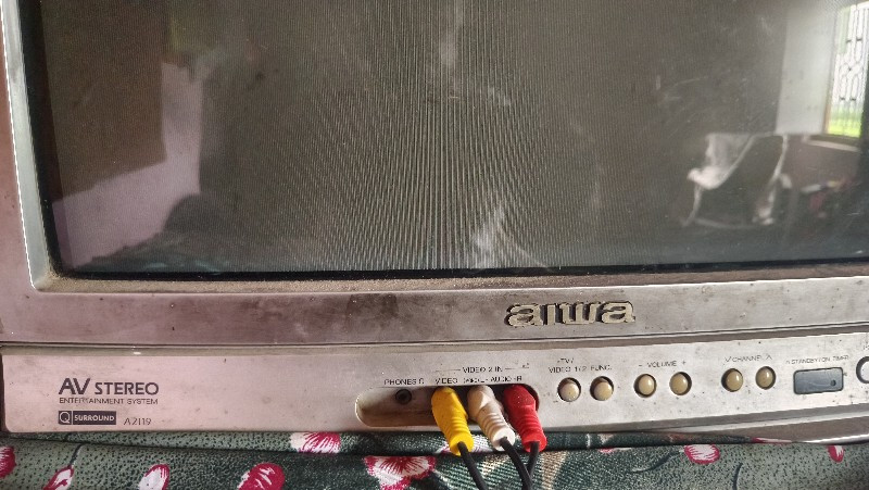 aiwa t v 21 inc...