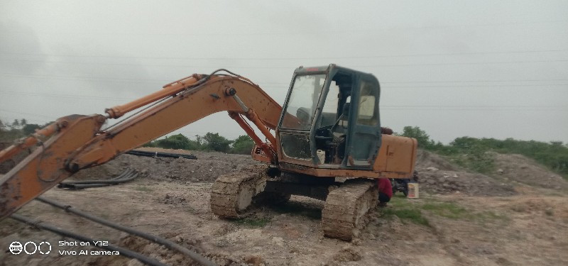 tata hitachi 11...