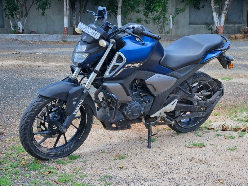 YAMAHA FZS V3