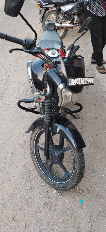 BAJAJ V2