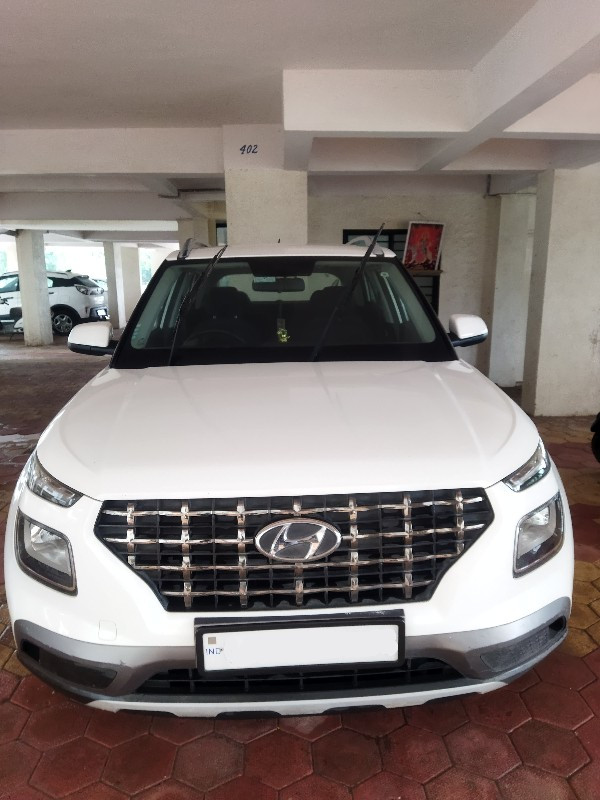 hyundai venu પે...