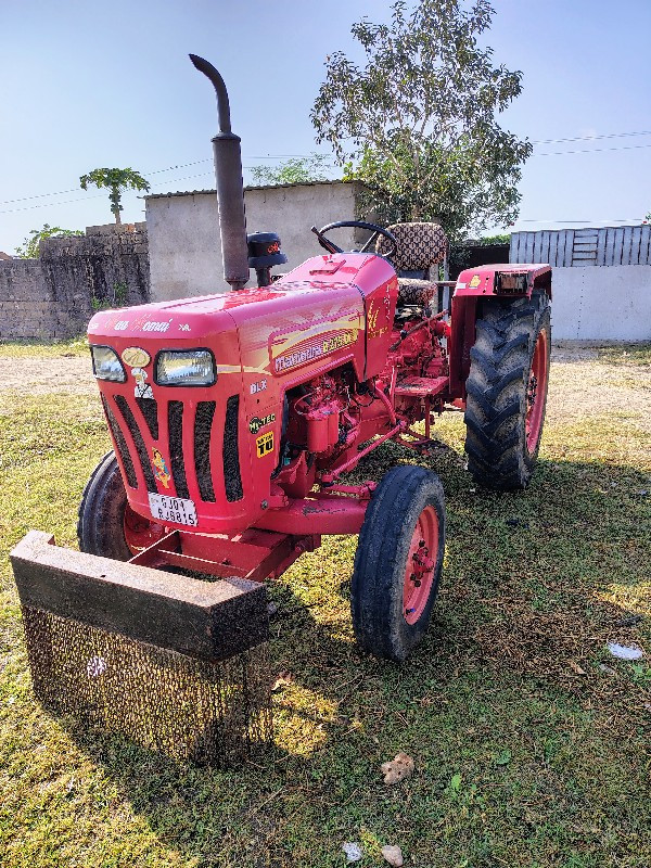 Mahindra 275