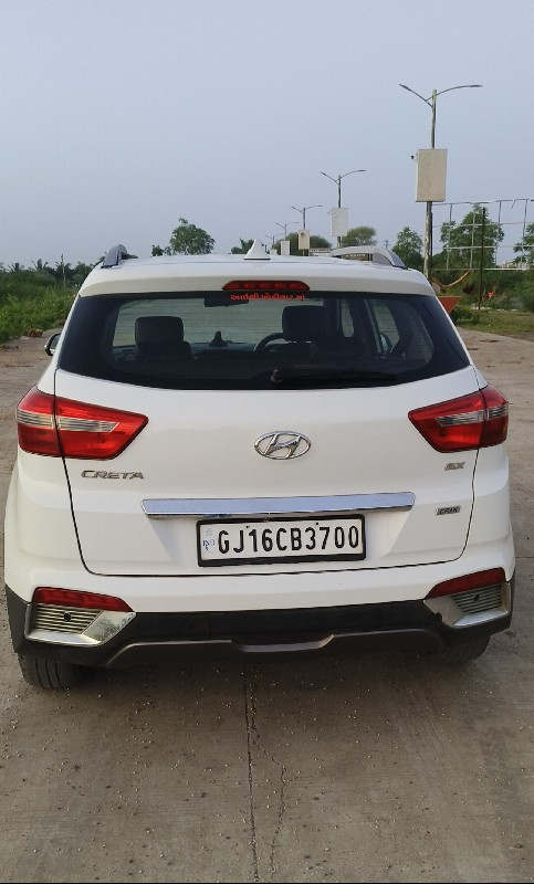 hyundai creta 1...