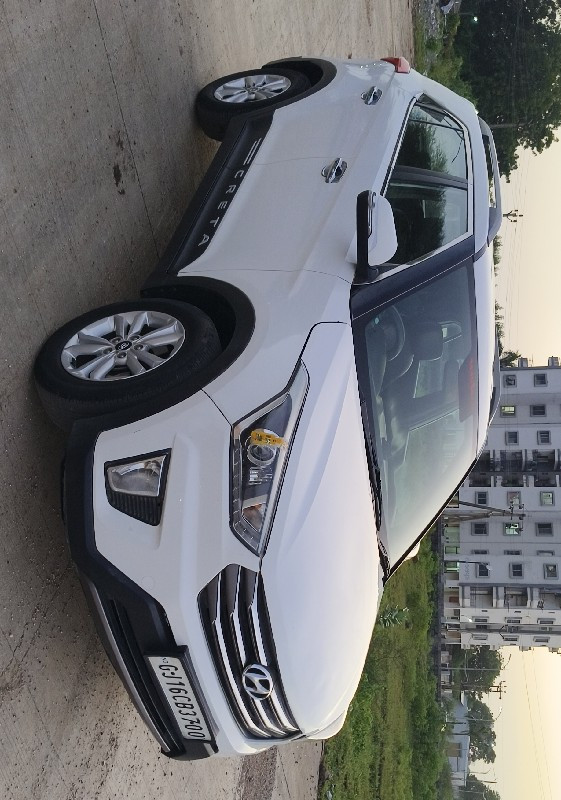 hyundai creta 1...