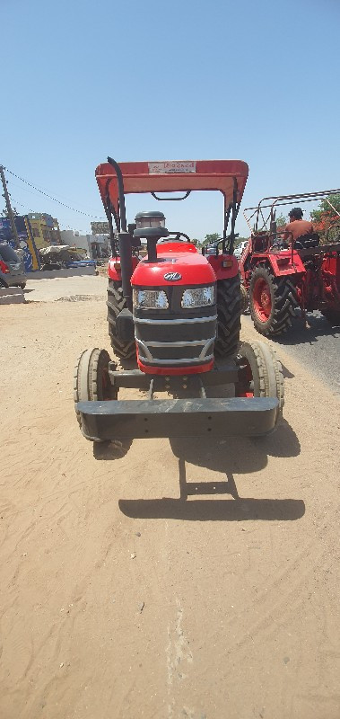 mahindra yuvo m...