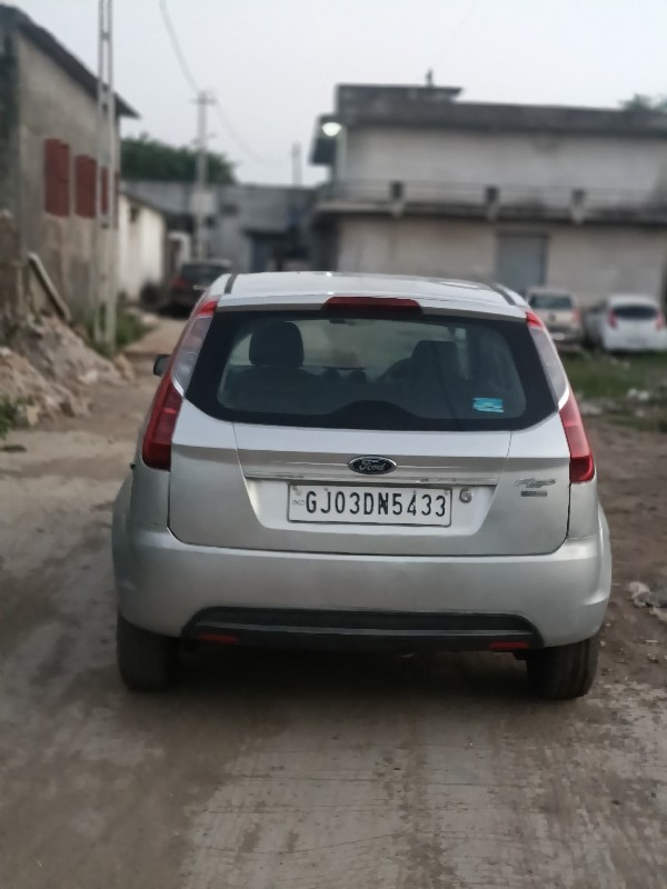 Ford Figo 2011...