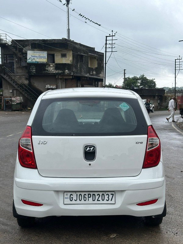 Hyundai i10 પેટ...