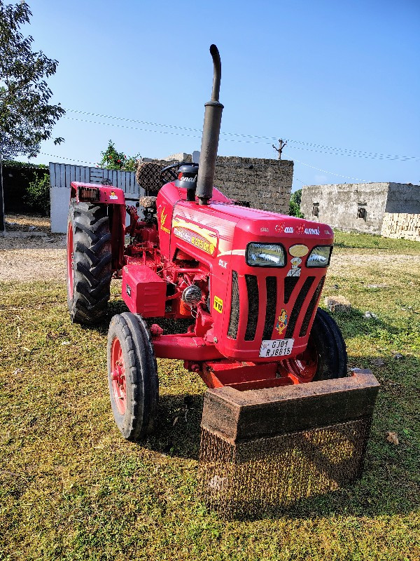 Mahindra 275