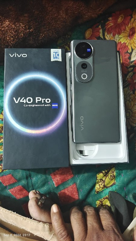 VIVO V40PRO