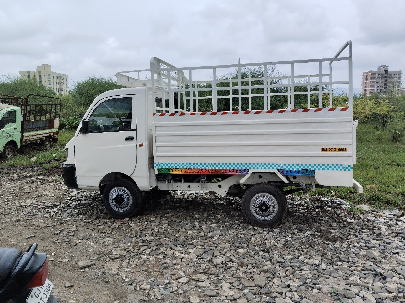 mahindra suparo...