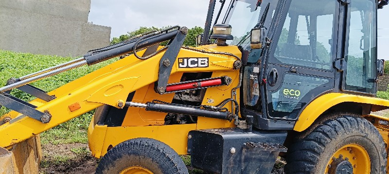 jcb. 2017. 12 m...