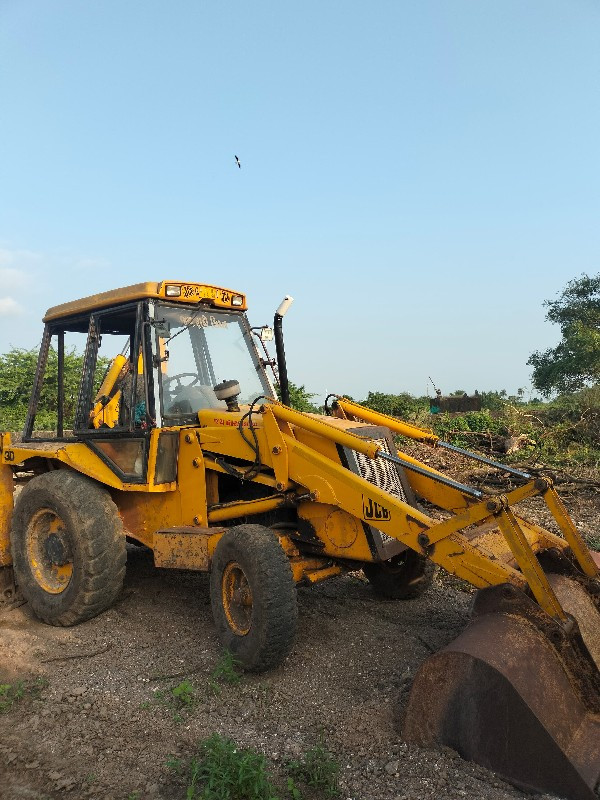 JCB 3d 2004