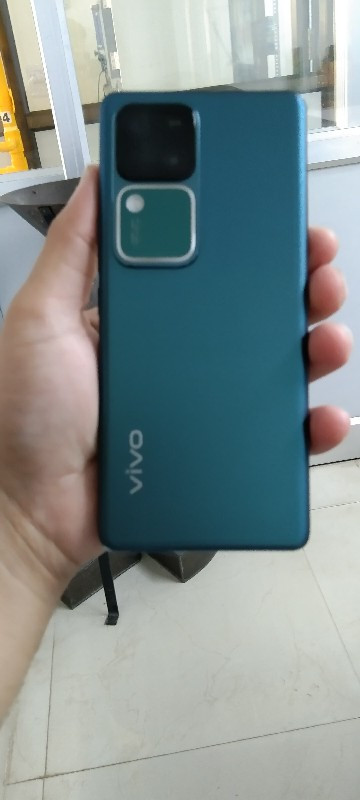 VIVO V 30