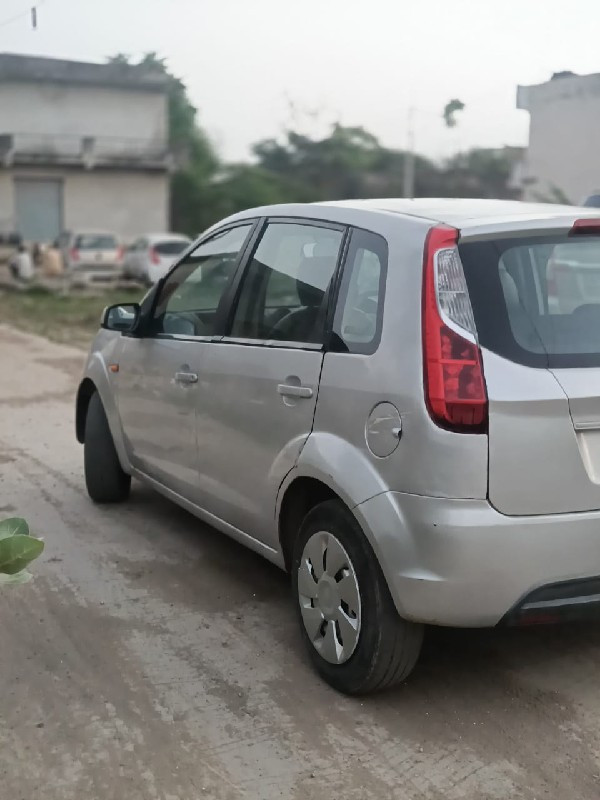 Ford figo 2011