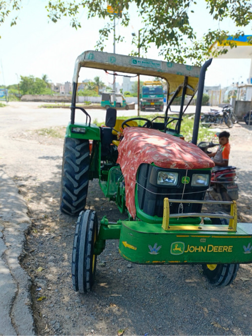 ટ્રેક્ટર ભાડે આ...