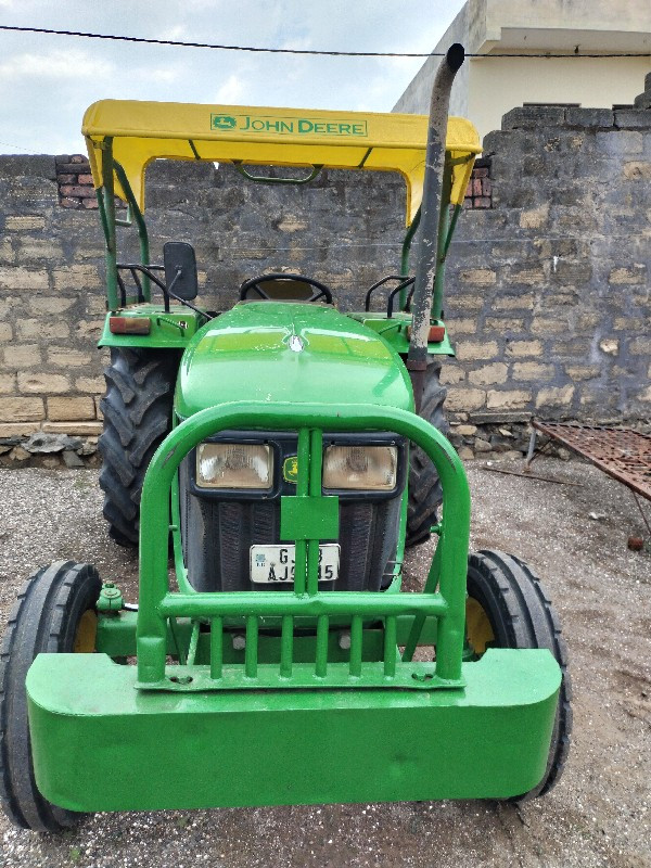 Jhon Deere trac...