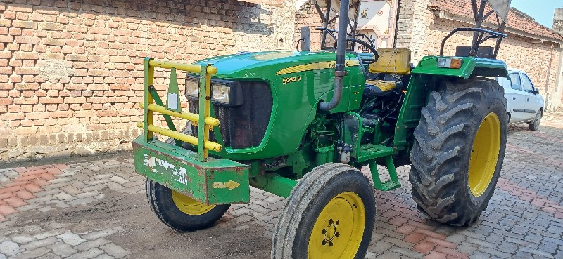 John deere 5050...