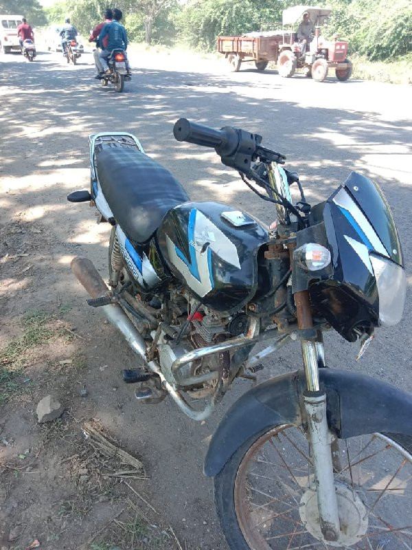 ct 100 bajaj mo...