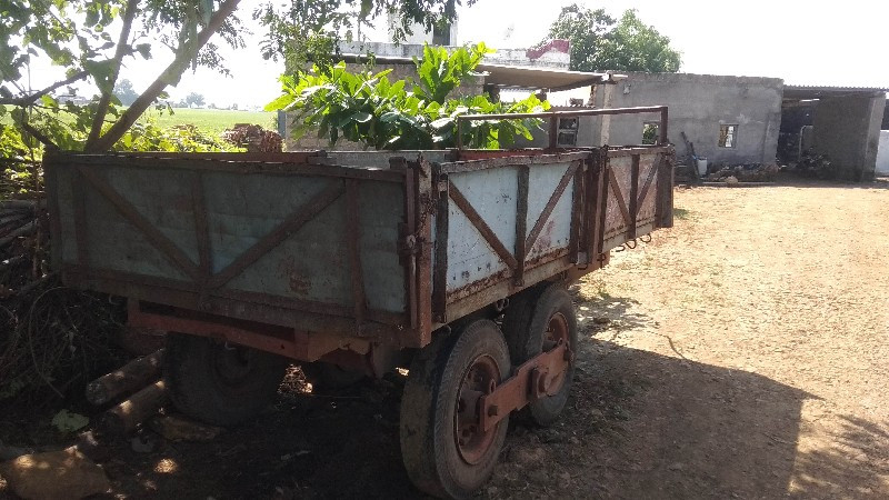 ફોરવીલ ટેલર વેચ...