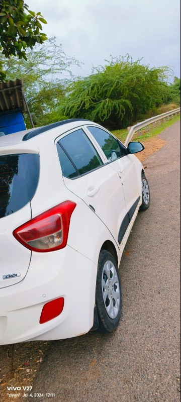 hyundai grand i...