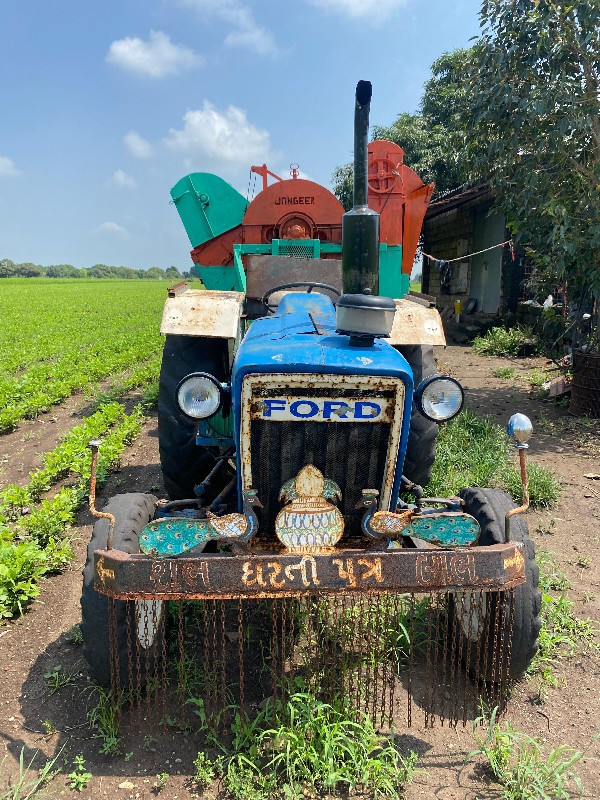 Ford 3600 વેચવા...