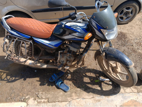 બજાજ CT 100